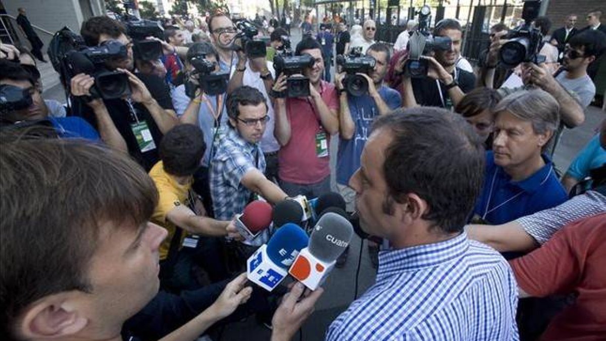 Rosell, en la moción de censura contra Laporta en el 2008.