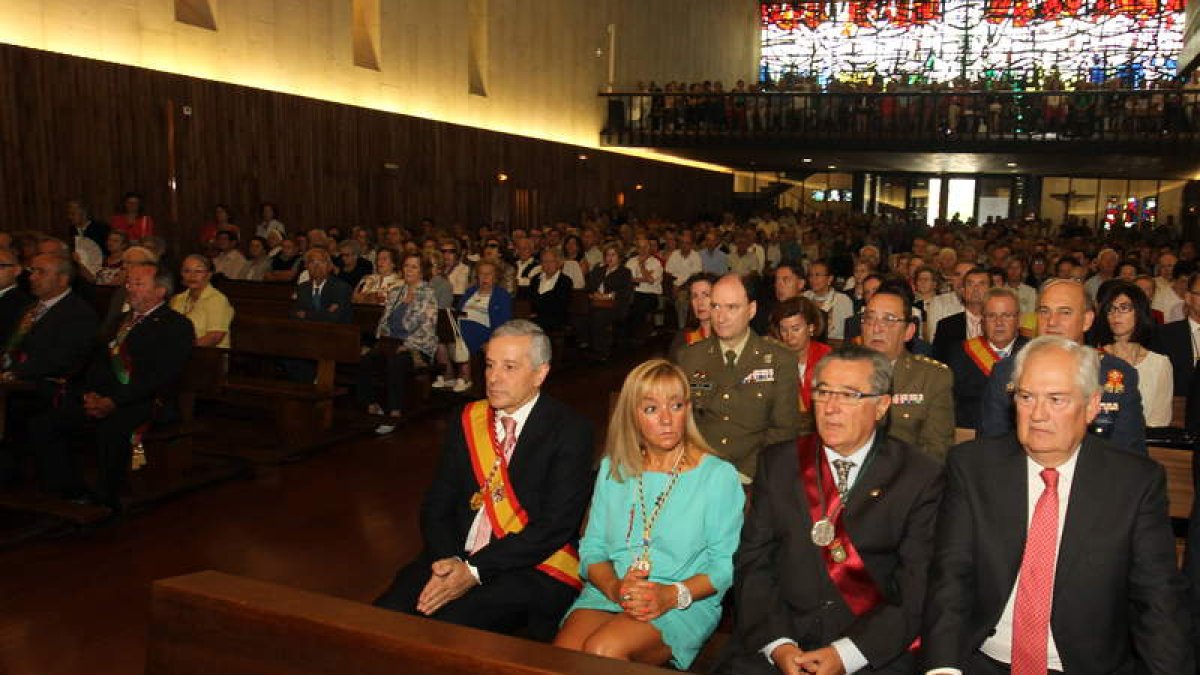 Estado que presentaba ayer la basílica de la Virgen del Camino.