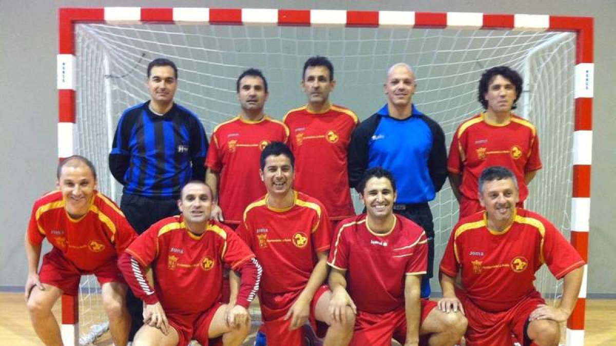 Formación de La Robla que disputa la Liga Antibióticos.