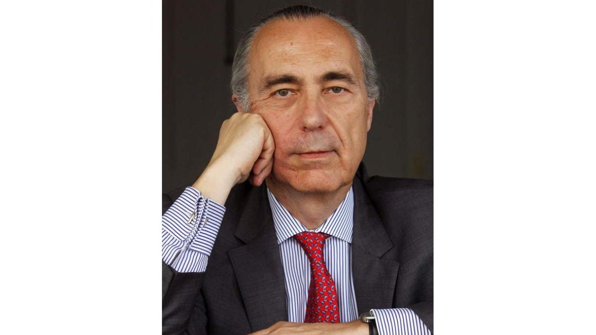 ESTEBAN COBO