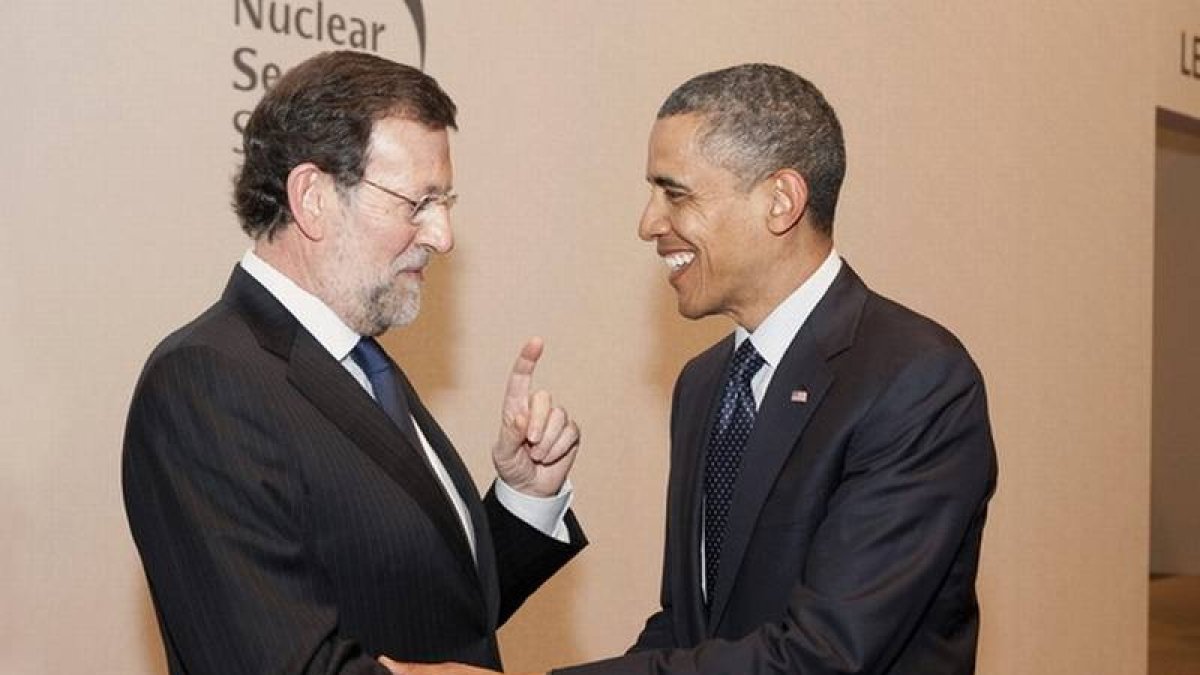 Saludo entre Mariano Rajoy y Barack Obama, en Seúl, el año pasado.