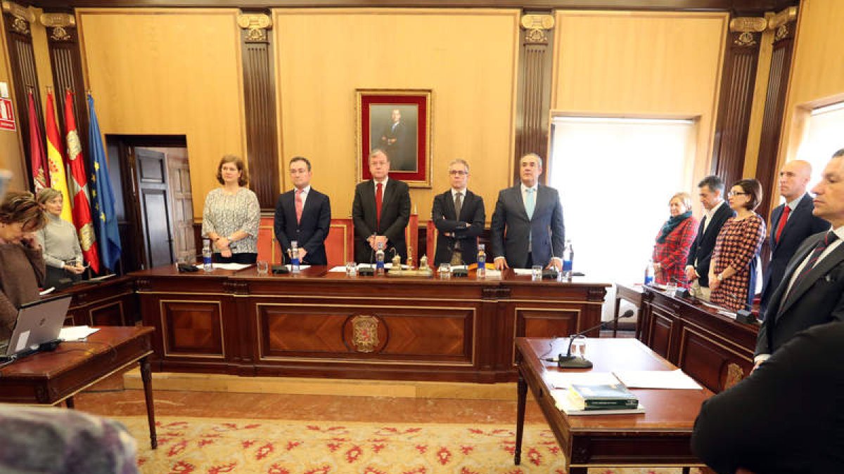 Sesión plenaria del Ayuntamiento de León. RAMIRO