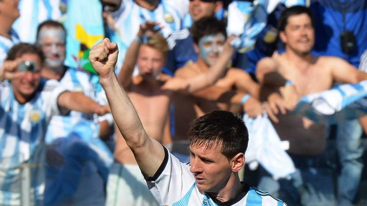 Messi celebra el gol que le dio la victoria in extremis a la selección argentina.