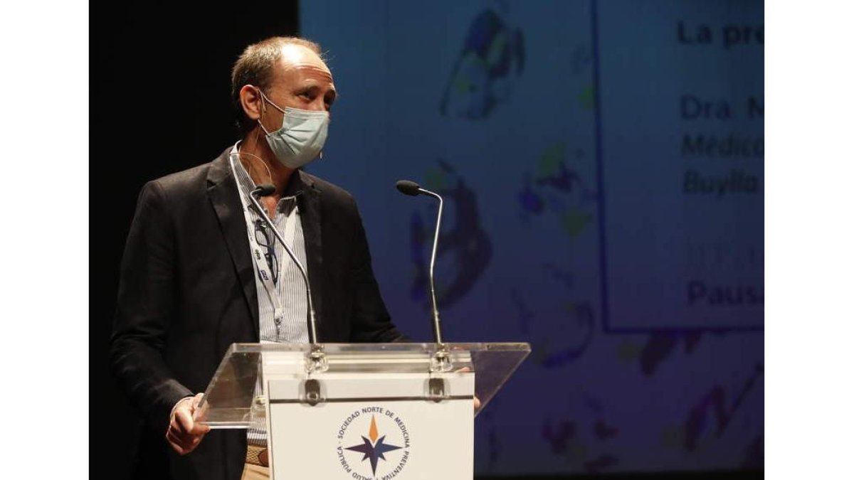 Ignacio Rosell, ayer en el Auditorio de León. RAMIRO