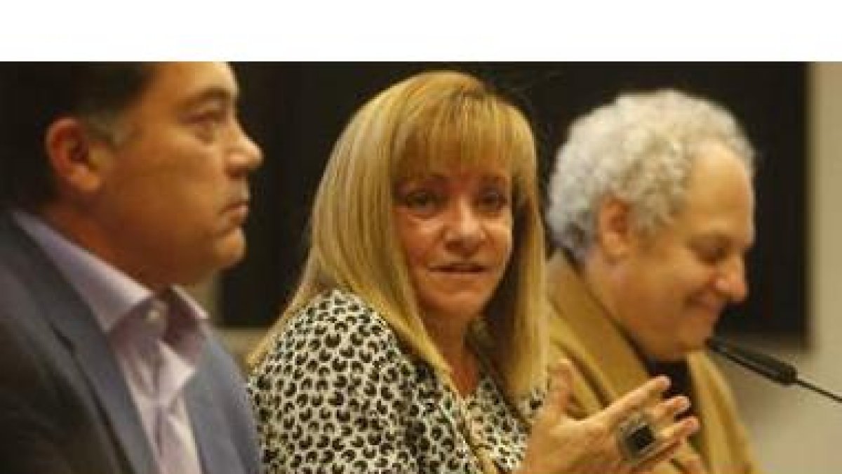 Marcos Martínez Barazón, Isabel Carrasco y Jesús Celis en la presentación ayer de la programación ja