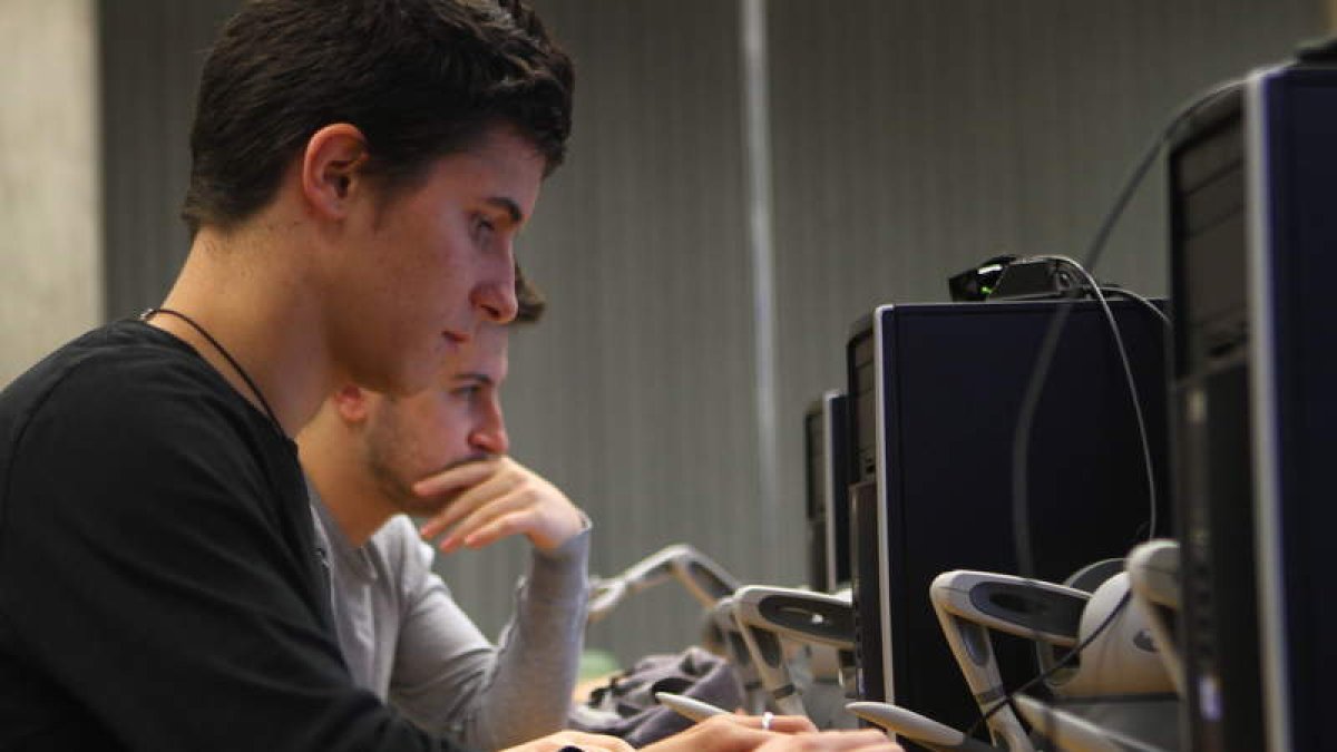 Los universitarios podrán acceder a nuevos servicios de Google tras el acuerdo con la ULE.