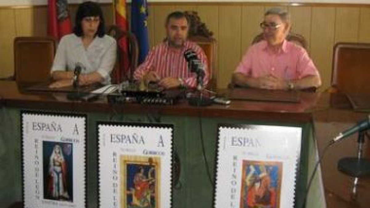 De la Torre, Palazuelo y Cuevas tras los sellos de los tres reyes leoneses.