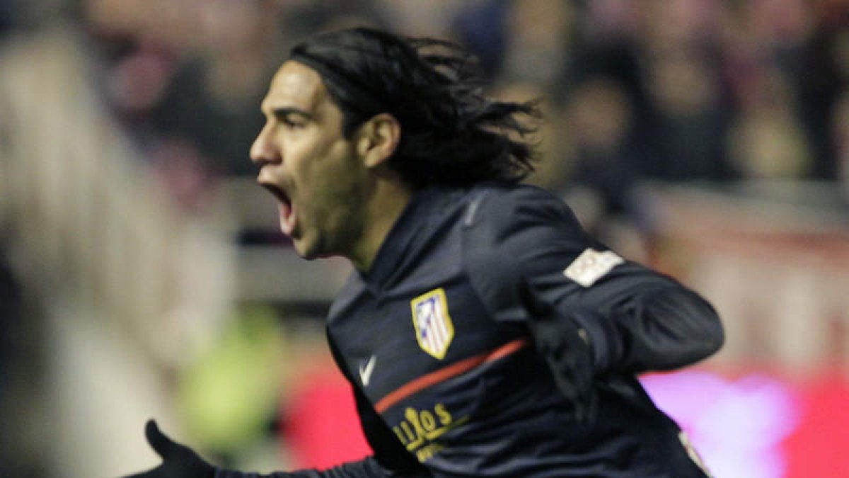 Falcao celebra su gol en el derbi ante el Rayo Vallecano.