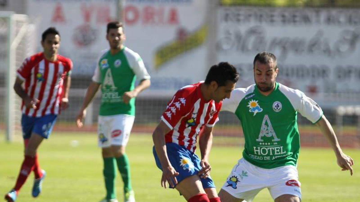 El derbi entre rojiblancos y maragatos finalizó en tablas.