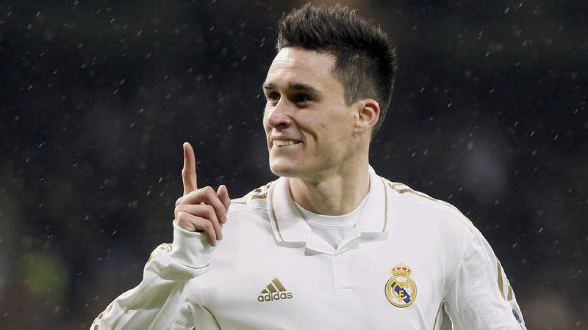 Callejón celebra su segundo gol, quinto del Real Madrid frente al Dínamo de Zagreb.