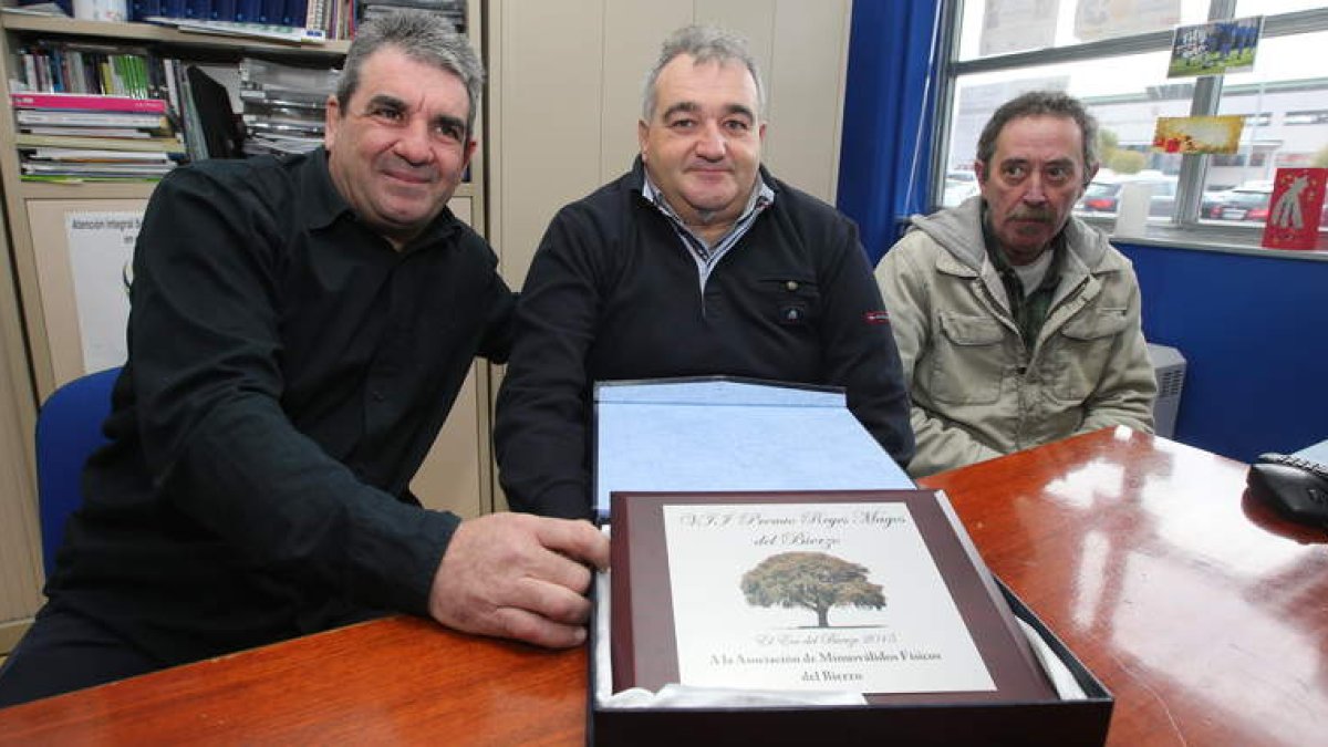 Un momento del acto de entrega del premio Reyes Magos. mata