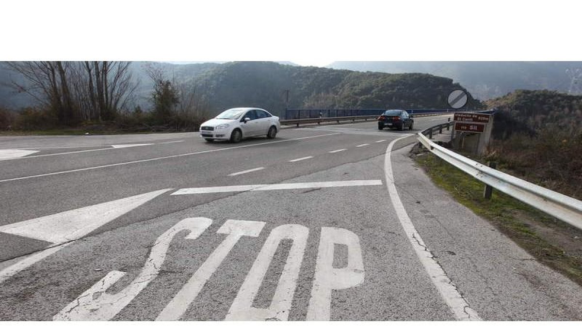 La plataforma en favor de la autovía de Ponferrada a Orense sigue pidiendo a Fomento que se inicie la A-76 cerca de La Barosa.