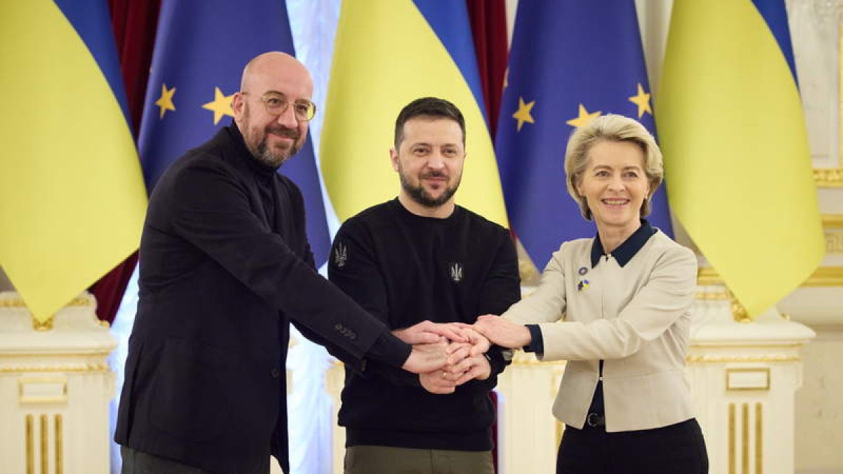 Michel, Zelenzki y Von der Leyen ayer, en la visita de la plana mayor de Bruselas a Kiev. UKRAINIAN PRESIDENTIAL PRESS