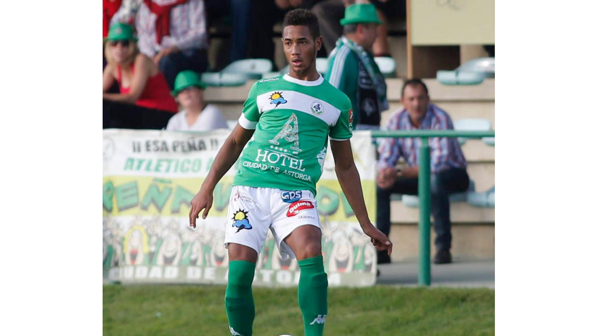 Deivis, que debutó el pasado sábado con la elástica verde, tendrá continuidad ante los murcianos.
