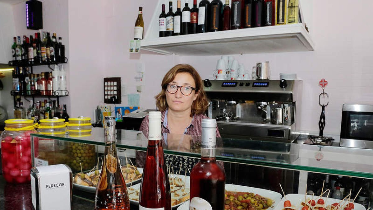 Ferecor El Bar seencuentra en la avenidaPadre Isla número 105. Elteléfono es 987 796 595.Abre los siete días de lasemana desde las 9.00horas.