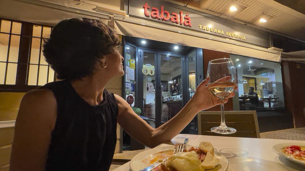 El restaurante Tabalá forma parte del programa ‘Restaurantes contra el hambre’. JOSÉ MANUEL VIDAL