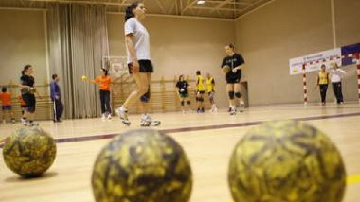 Las jugadoras del Molly Cleba volverán a jugar en verano el Torneo de la Amistad.