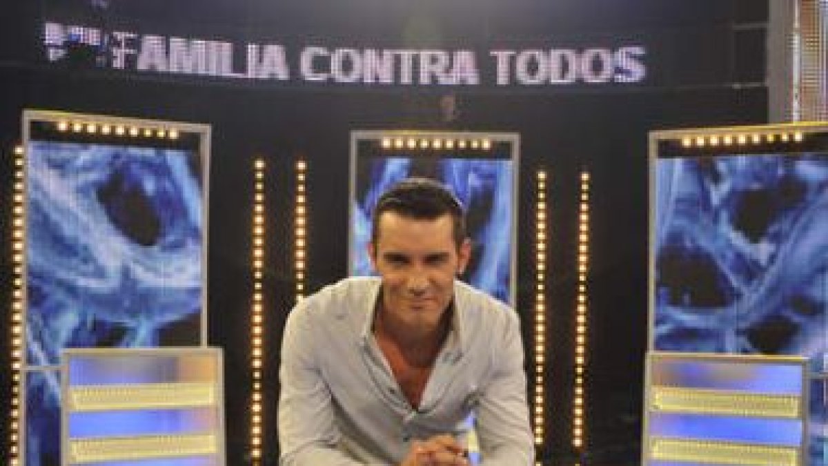 El presentador Jesús Vázquez comienza hoy «Mi familia contra todos».