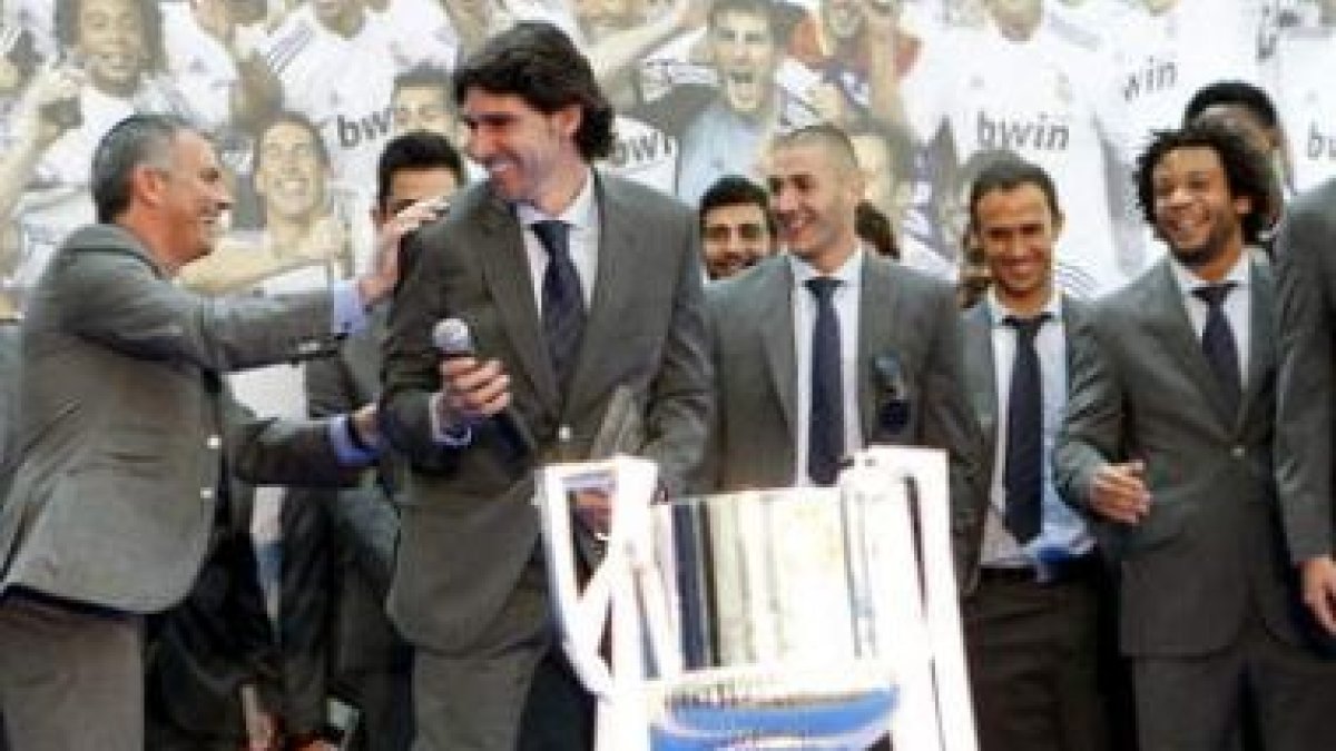 La plantilla del Madrid, durante la visita a las instituciones.