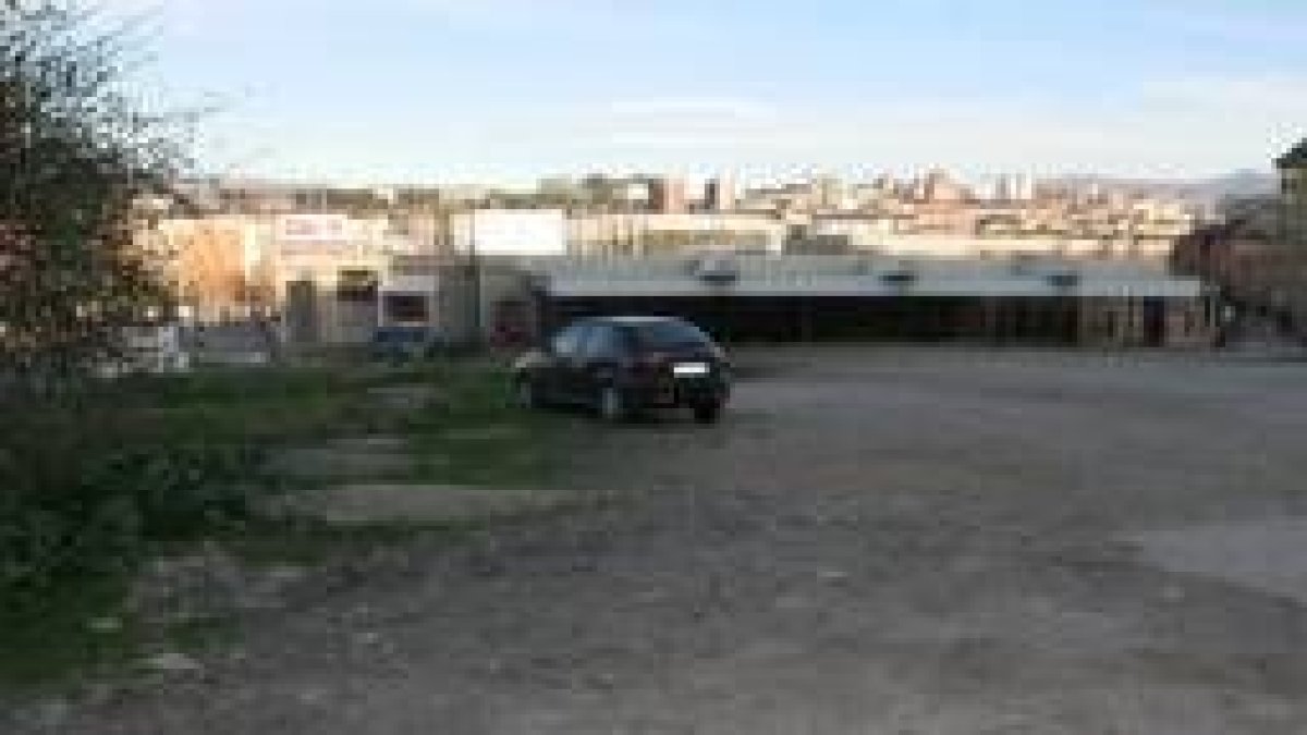 Los desperdicios se acumulan en la zona, en pleno casco urbano