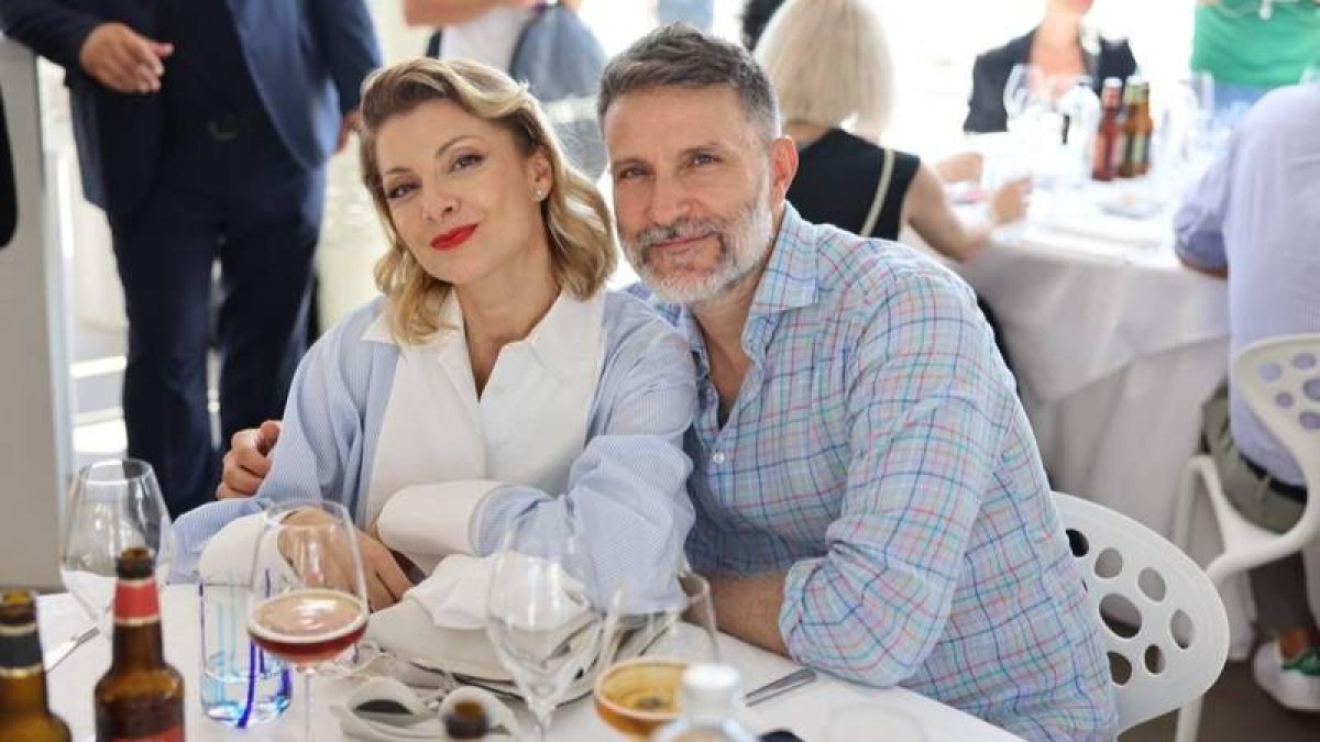 El leonés Antonio Rubial, junto a Najwa Nimri durante la celebración del Festival de Venecia. DL