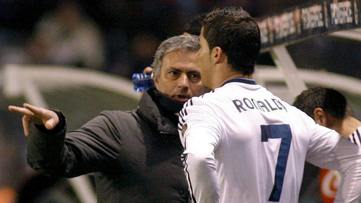 Mourinho calificó a Ronaldo Nazario como el «verdadero» en detrimento del portugués.
