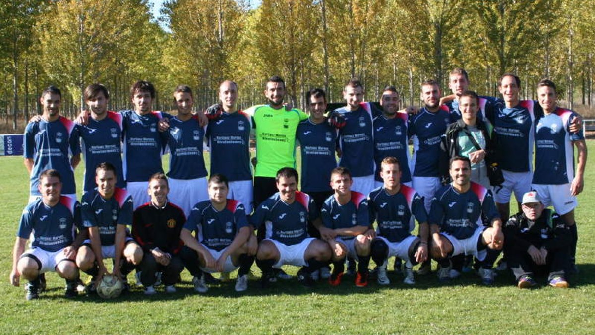 Formación del equipo de Bustillo del Páramo que disputa la Liga de la Amistad.