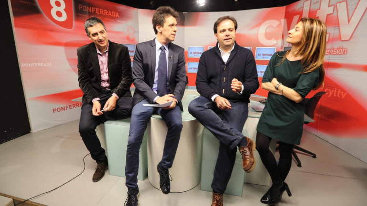 Juan Carlos Franco, Miguel Ángel Blanco, Tino Rodríguez y Marisa Vázquez, en el programa La Tertulia de esta semana. BARREDO