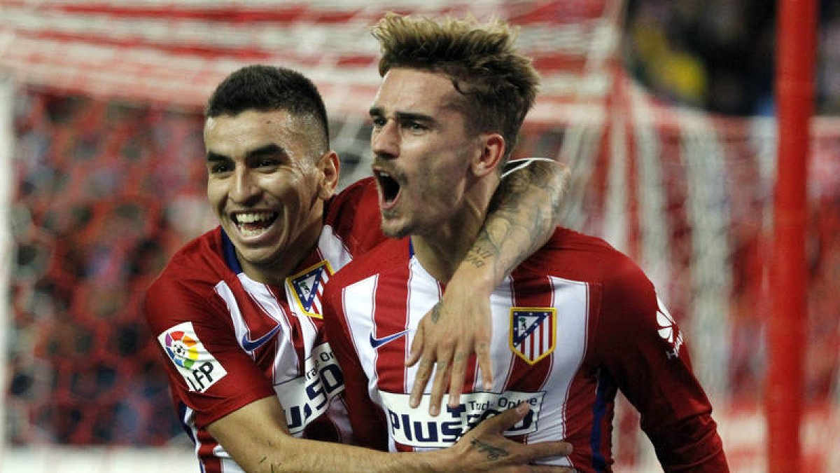 Griezmann celebra su gol y el triunfo rojiblanco.