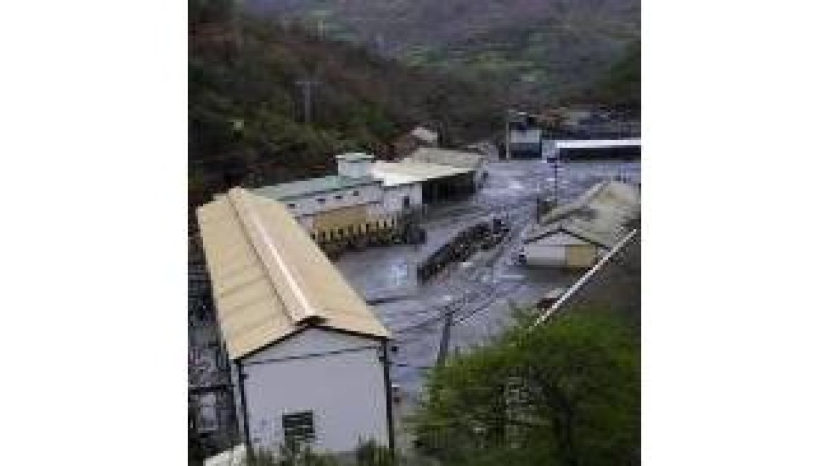 Vista de una explotación carbonera en la cuenca del Bierzo Alto