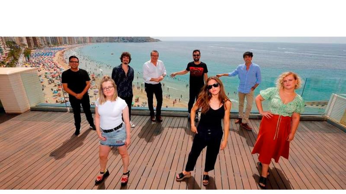 Los protagonistas de ‘El Cover’, la comedia que dirige Secun de la Rosa. MANUEL LORENZO