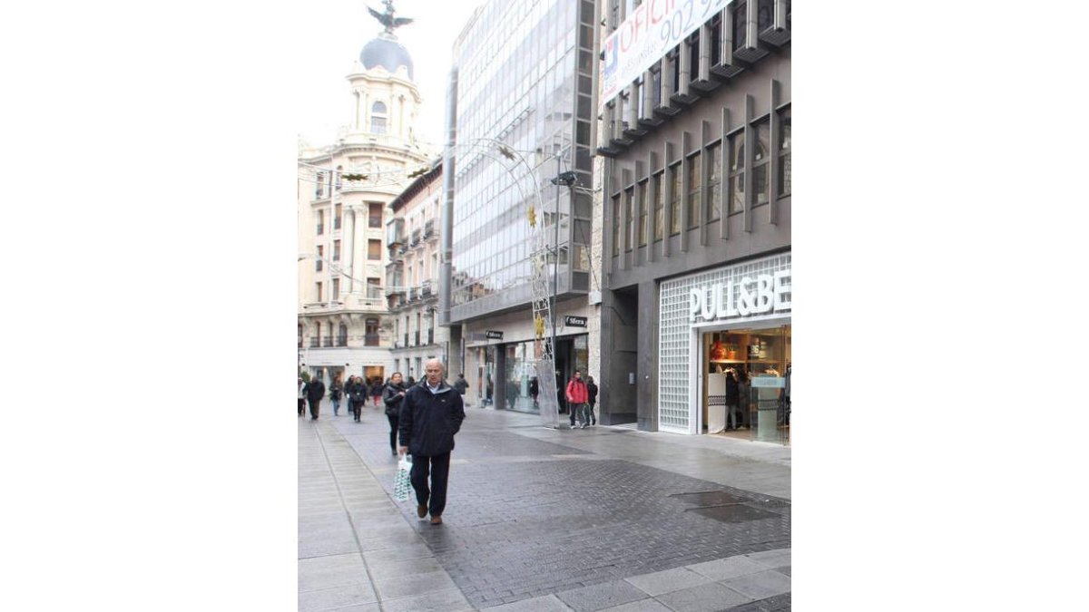 Foto de archivo de la calle Santiago de Valladolid.