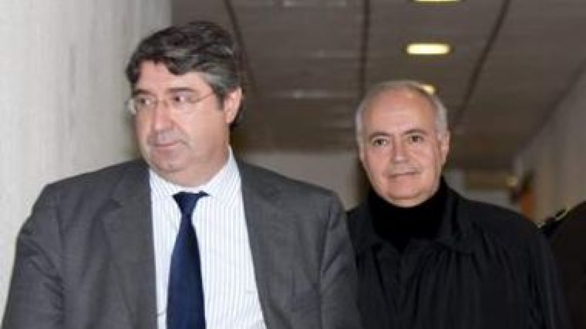 El abogado y el empresario, a su llegada a los juzgados de Palma de Mallorca.