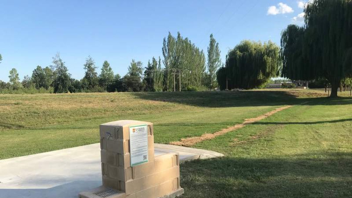 Nueva área de autocaravanas de Carrizo de la Ribera. DL