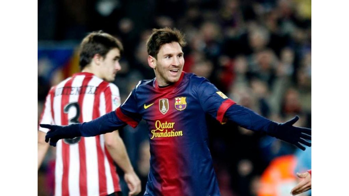 Messi celebra uno de sus goles que hizo ayer al Athletic en la victoria del Barcelona.
