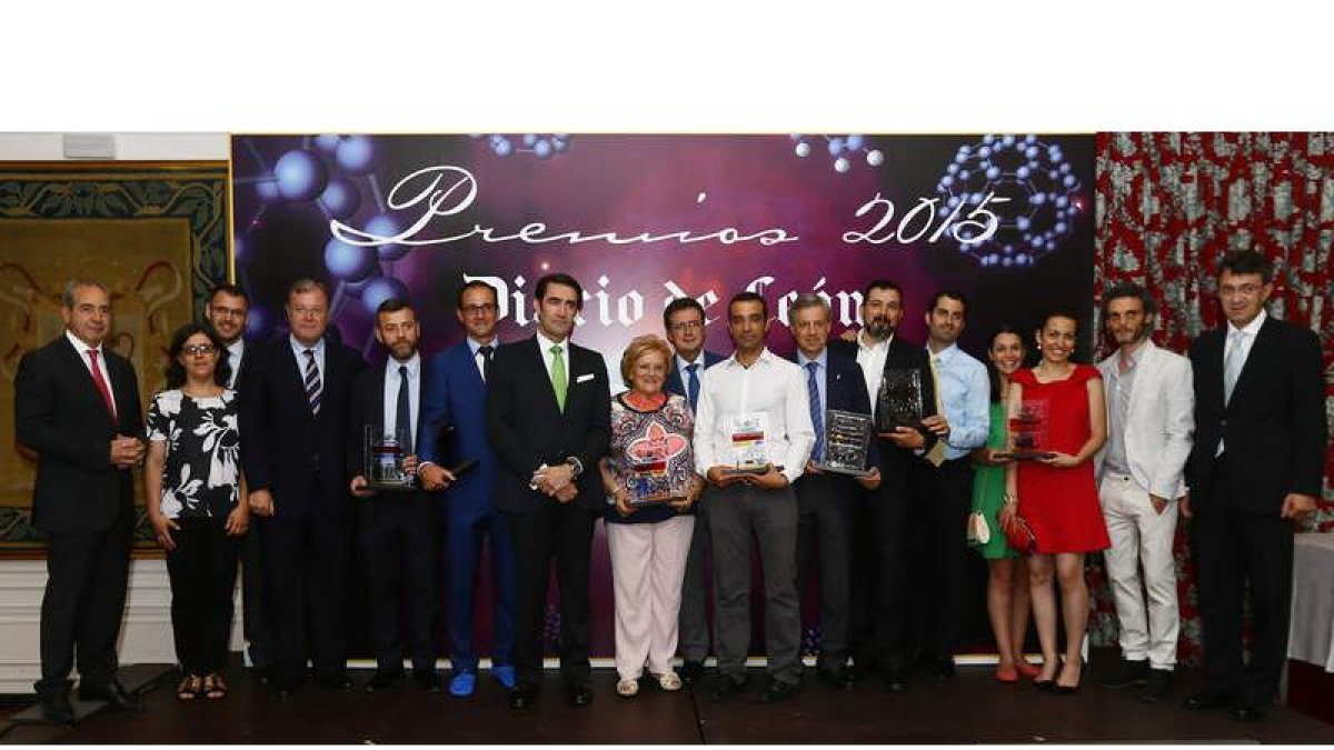 Cipriano García, Eva Cárdaba, Héctor Valbuena, Antonio Silván, Alberto Muñoz, Pablo Flórez, Juan Carlos Suárez Quiñones, Mercedes García, José Luis Ulibarri, Adrián Ferrero, José Luis Sánchez, Jesús Fernández, José Ángel Castaño, Sandra Álvarez, Isabel Dí