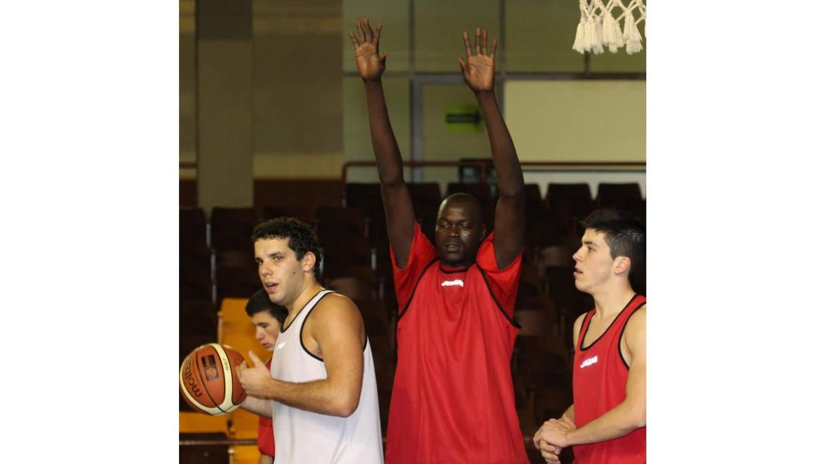 Prosper entrena desde el miércoles con el Fundación.