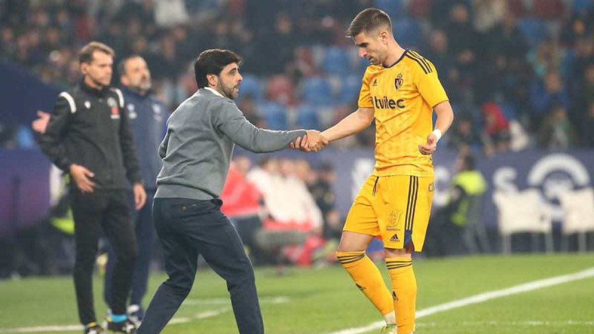 David Gallego espera conseguir la permanencia, objetivo en el que está centrado el equipo ponferradino. L. DE LA MATA