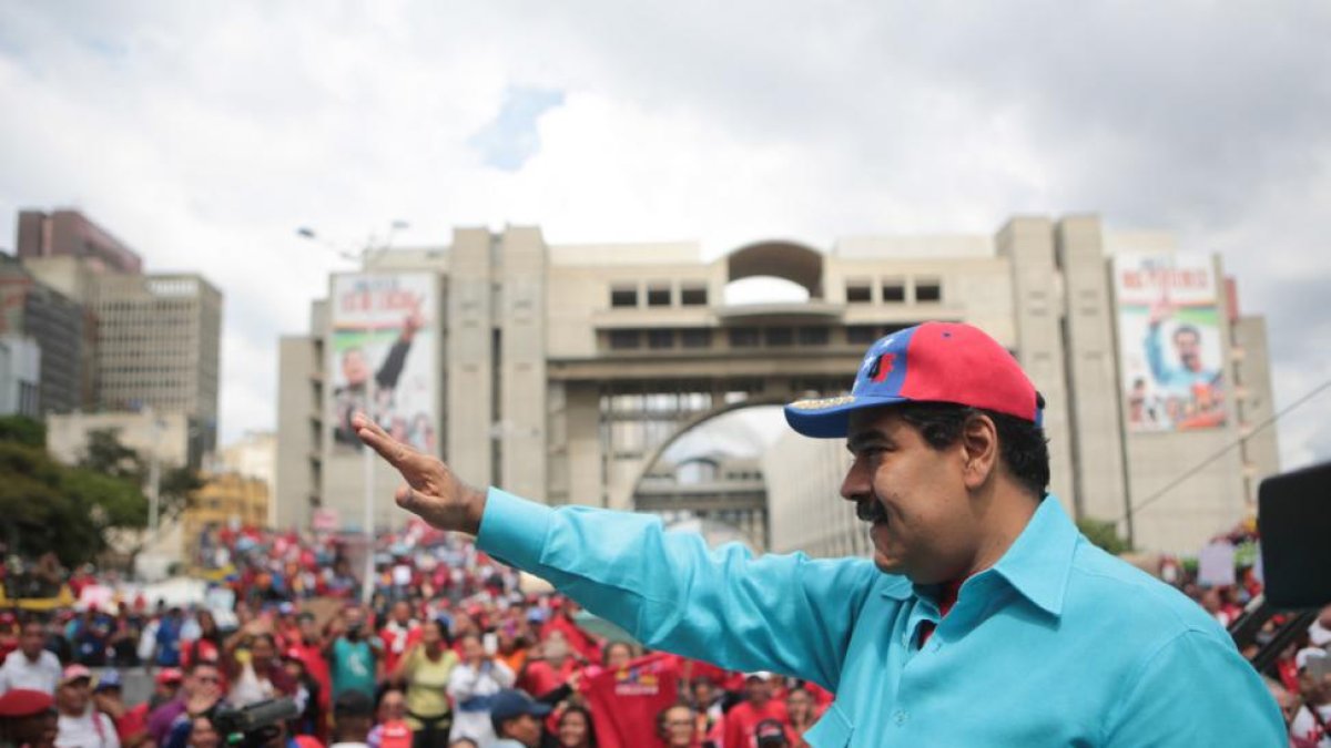 Nicolás Maduro, durante el mitin ante miles de seguidores, el sábado en Caracas.