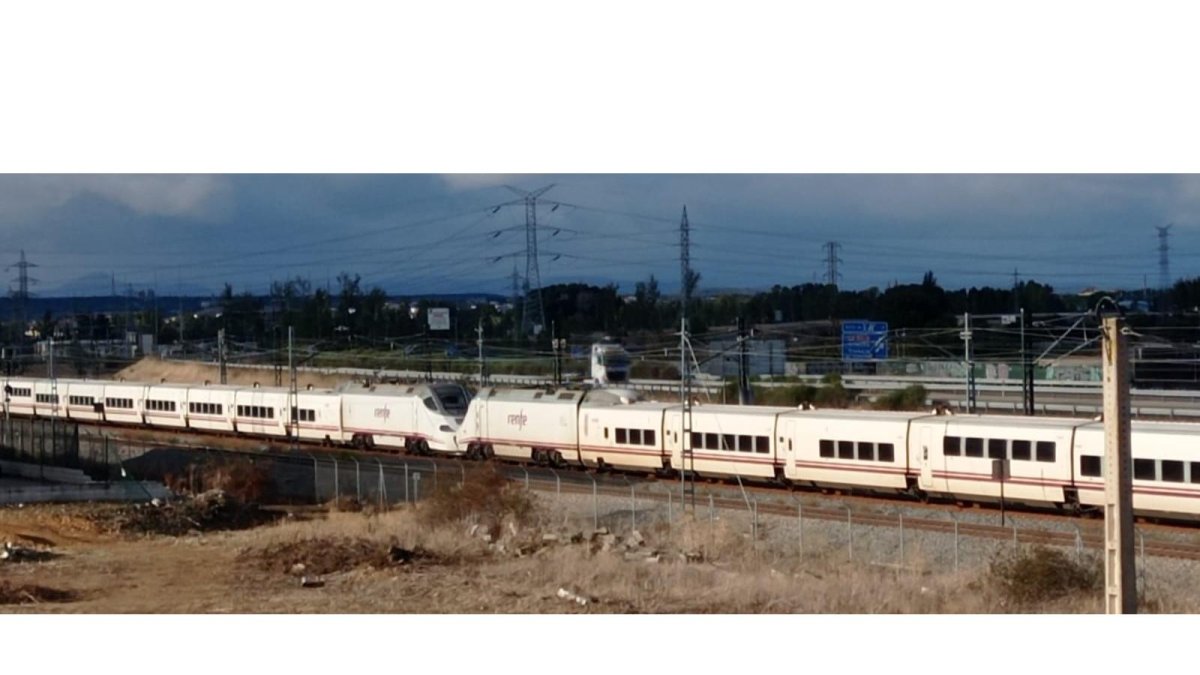 Una avería en el tren Castellón-Gijón atrapa a 289 pasajeros en León durante horas