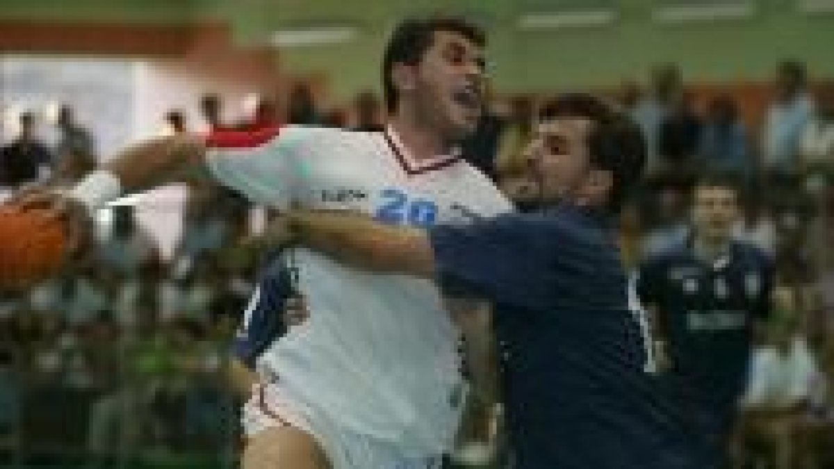 Prendes volverá a contar con minutos en defensa a la vista de la progresión que sigue esta temporada