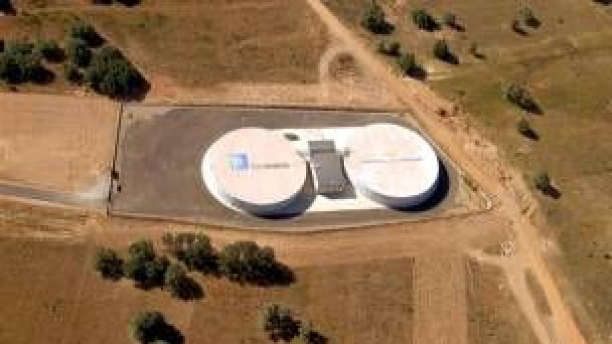 Desfile en la base aérea de la Virgen del Camino.