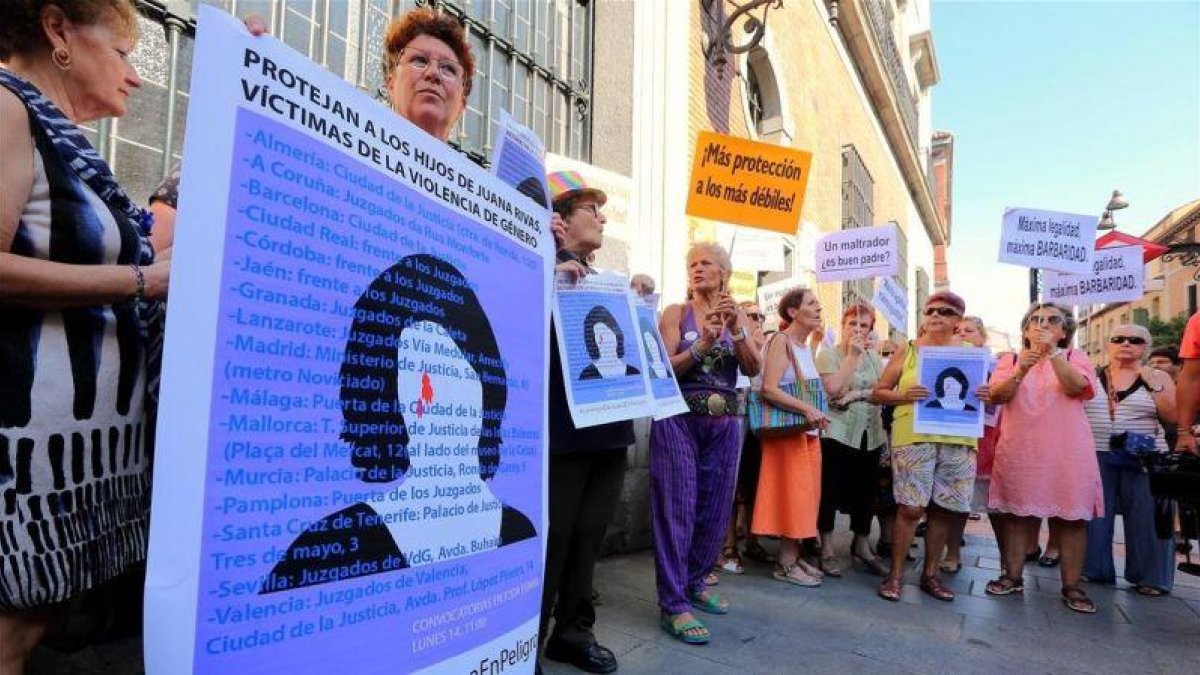 Concentracion apoyo a Juana Rivas en Madrid.