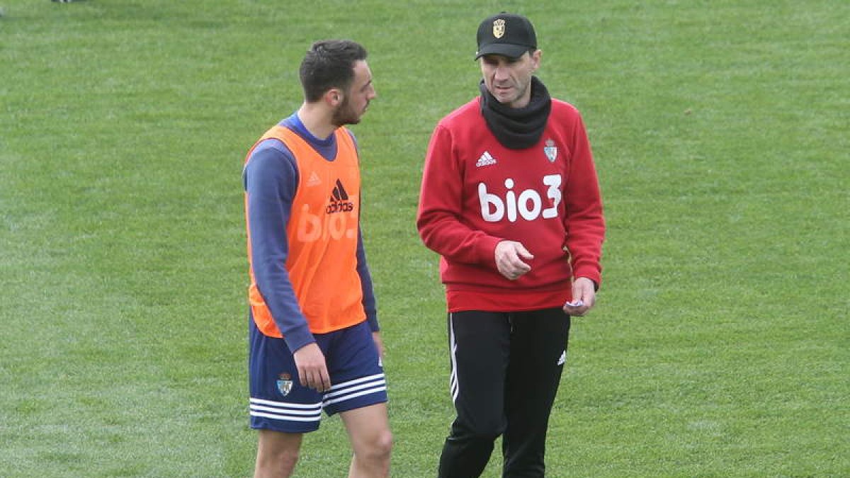 Tomás Nistal lleva más de década y media vinculado a la Deportiva de forma consecutiva. L. DE LA MATA