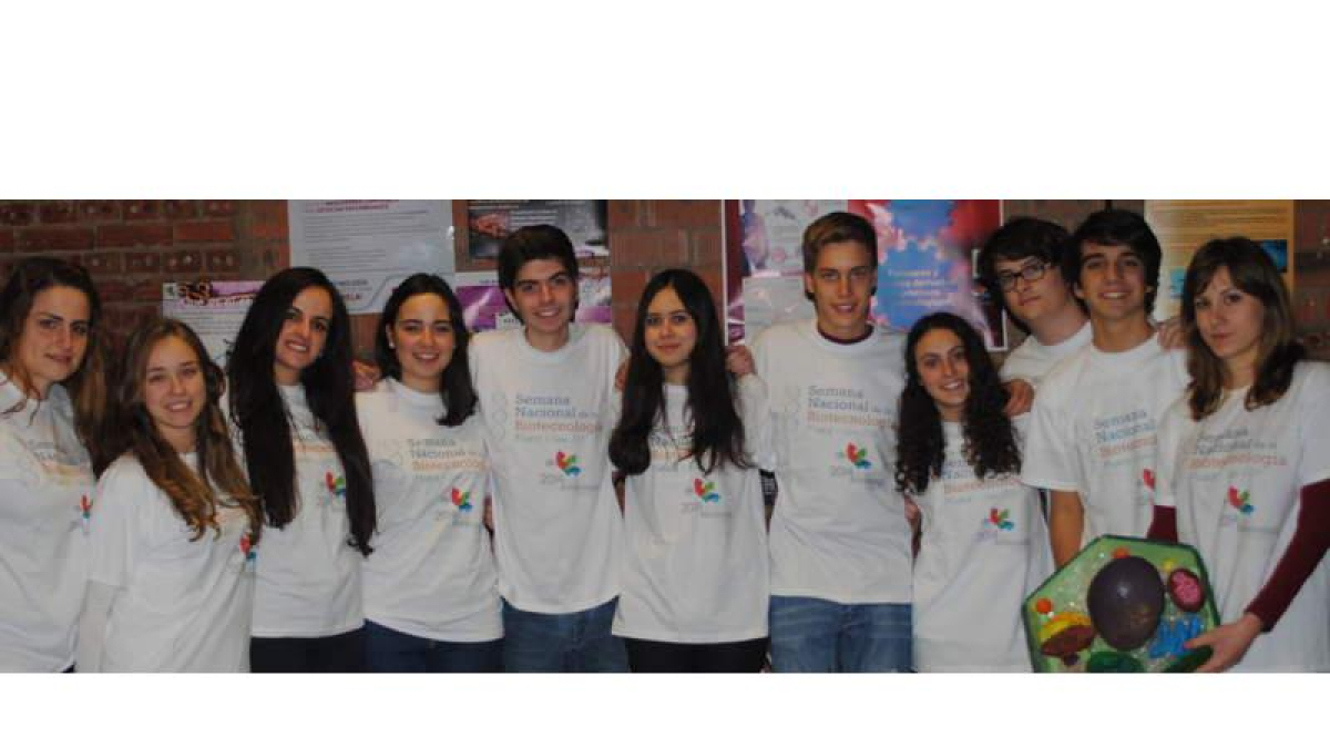 Varios de los miembros de la Asociación de Biotecnólogos de León, en una imagen reciente.