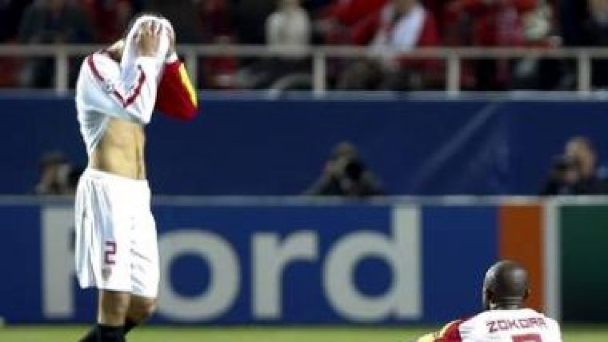 Federico Fazio y Zokora muestran su decepción al final.