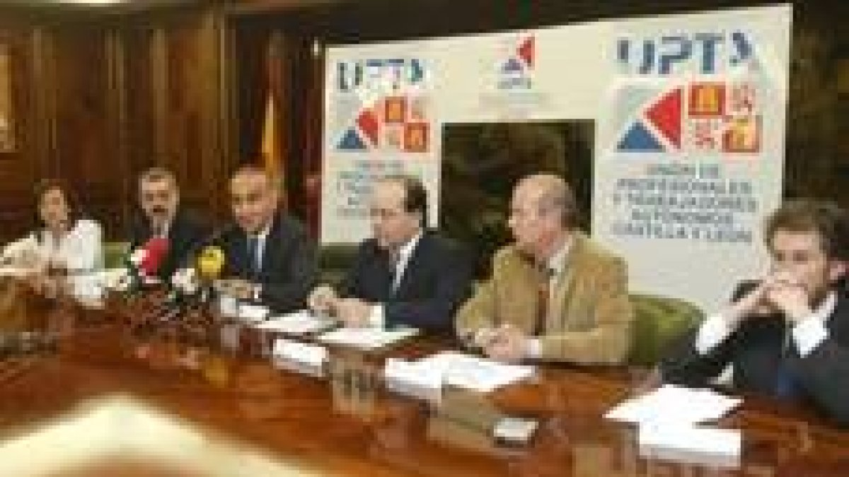 Un momento de la presentación de la Unión de Profesionales y Trabajadores Autónomos de León