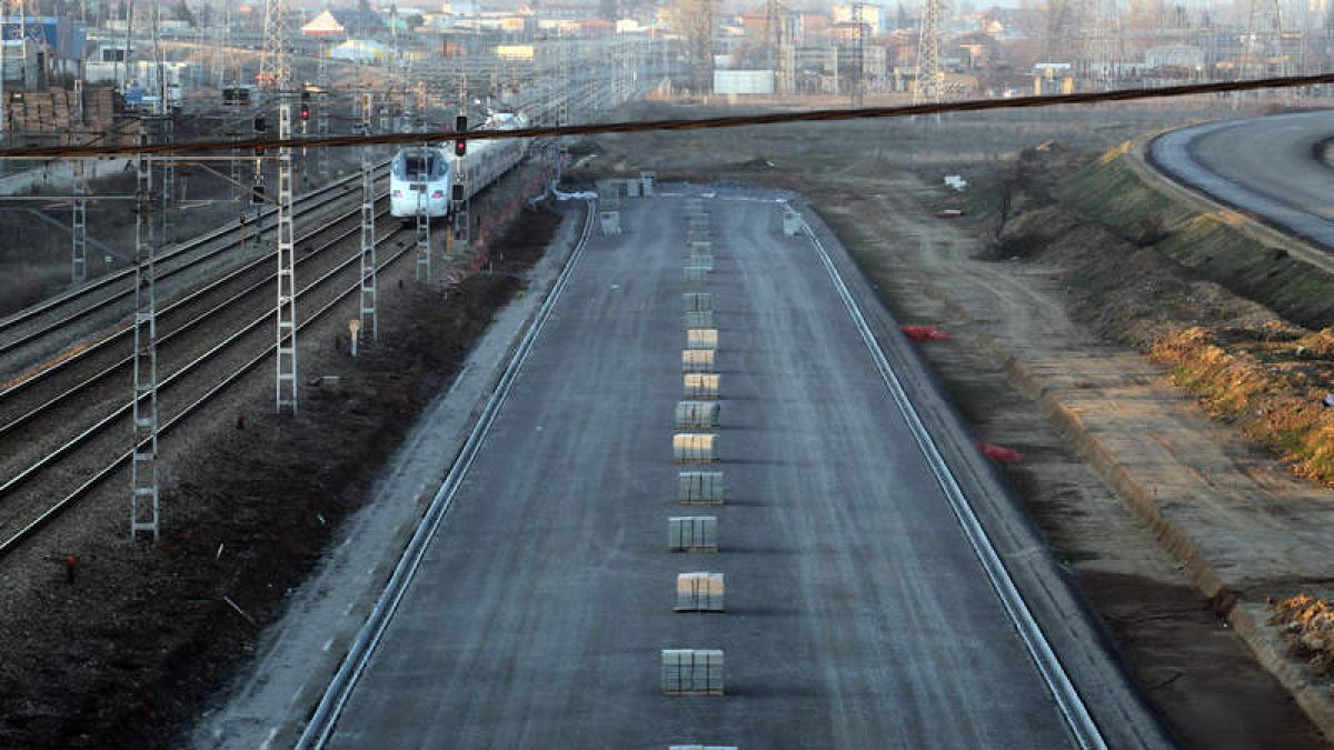 Imagen de archivo de las obras del AVE a su entrada a la capital leonesa.