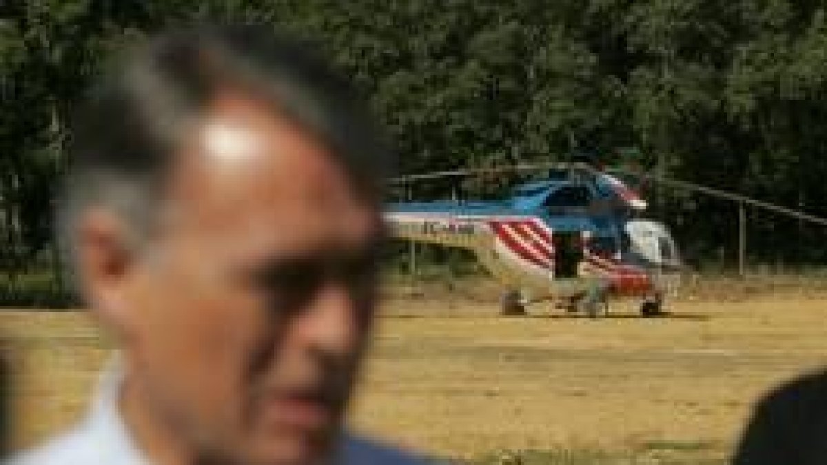 El subdelegado supervisó el trabajo que realiza el personal de la base anti incendios de Tabuyo