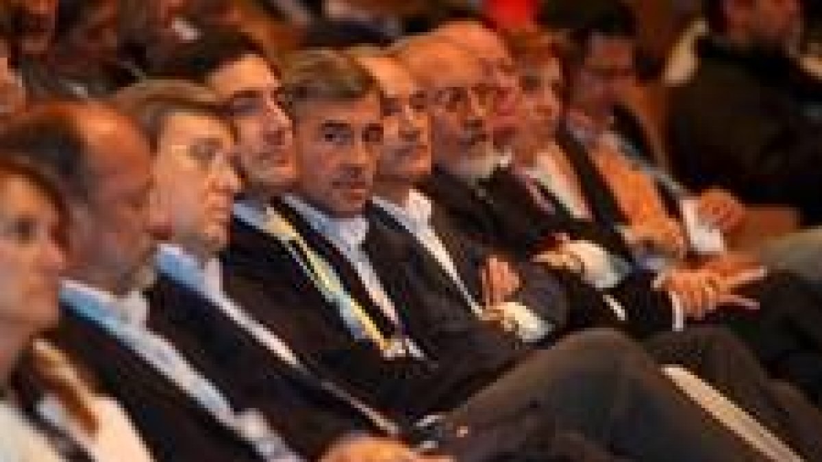 Acebes asistió al congreso y Herrera se lo agradeció nombrándole vocal